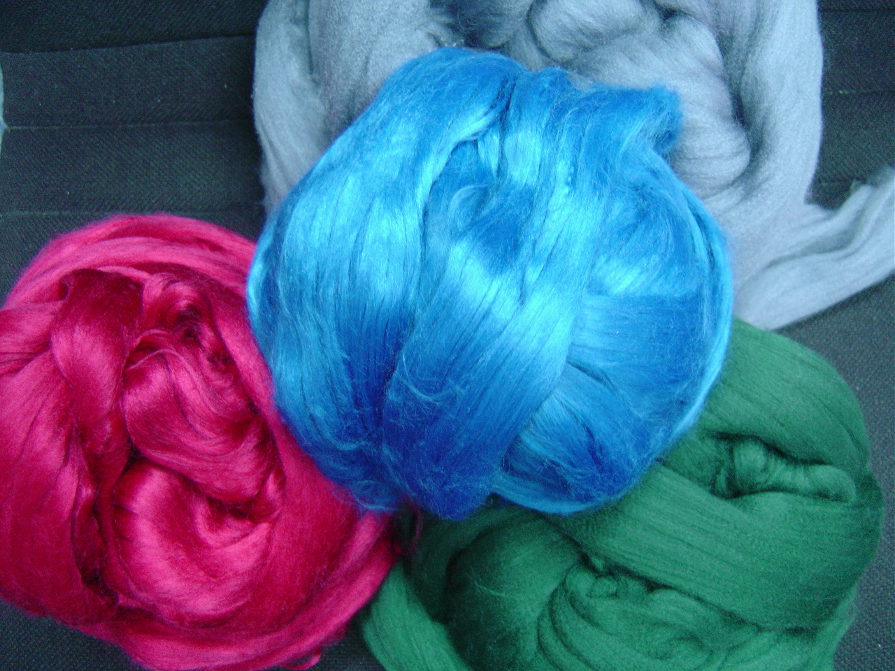 Polyester tops